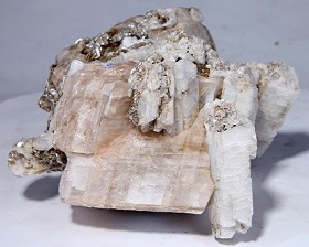 Barite_powder_China_supplier_9X_Minerals.jpg